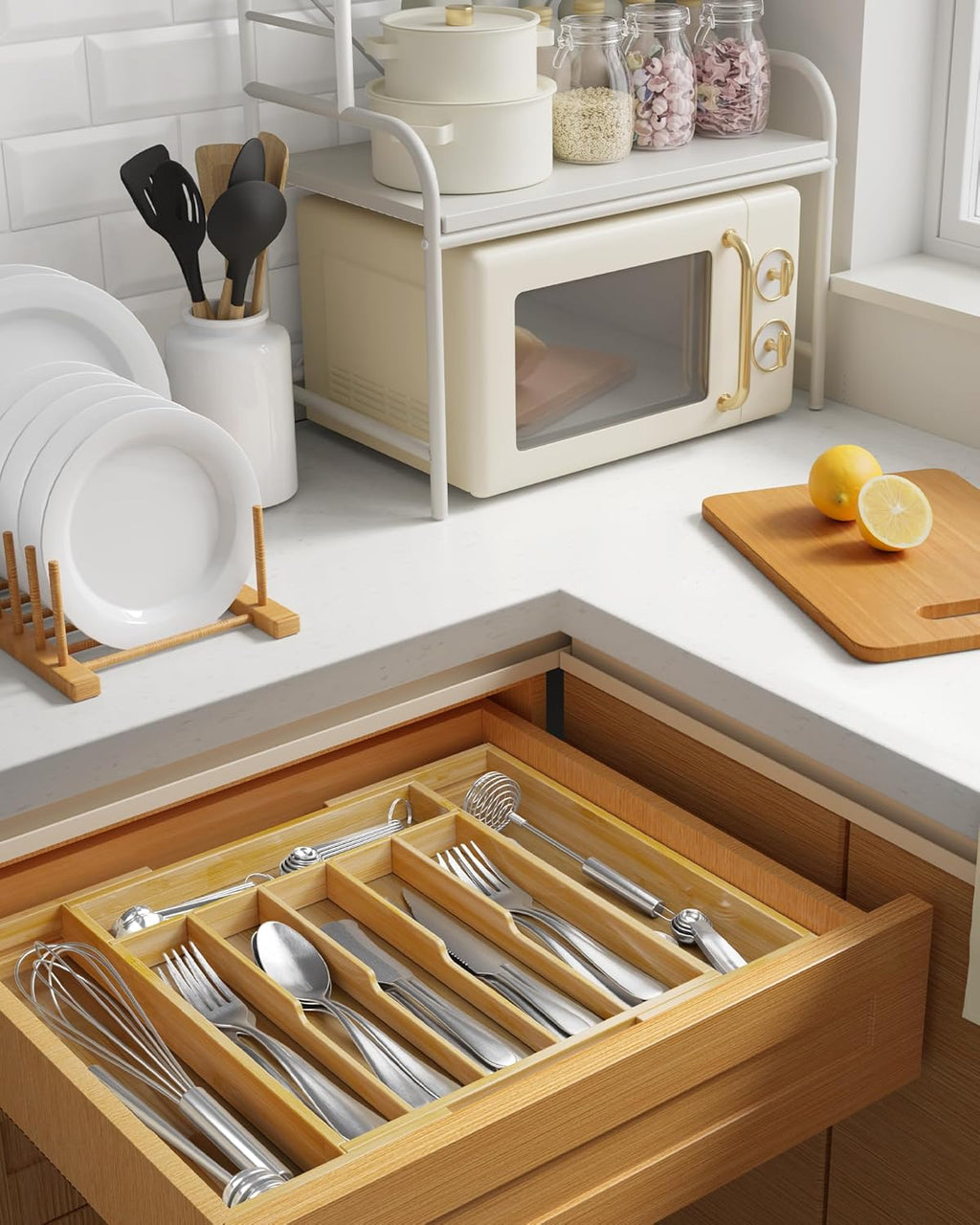 Silverware Organizer - Expandable Bamboo Kitchen Drawer Organizer, Adjustable Cutlery Tray for Kitchen Storage & Organisation, Large
