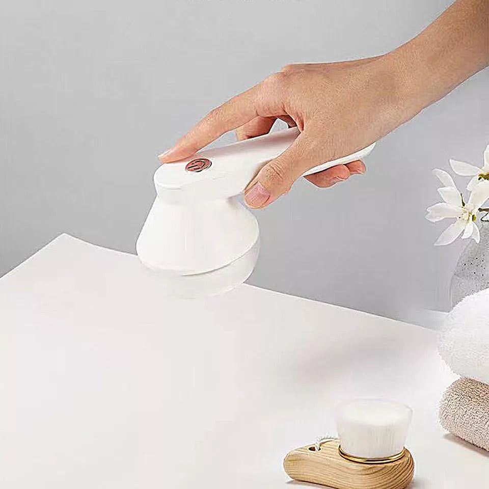 Easy-to-Use Fabric Shaver and Lint Remover