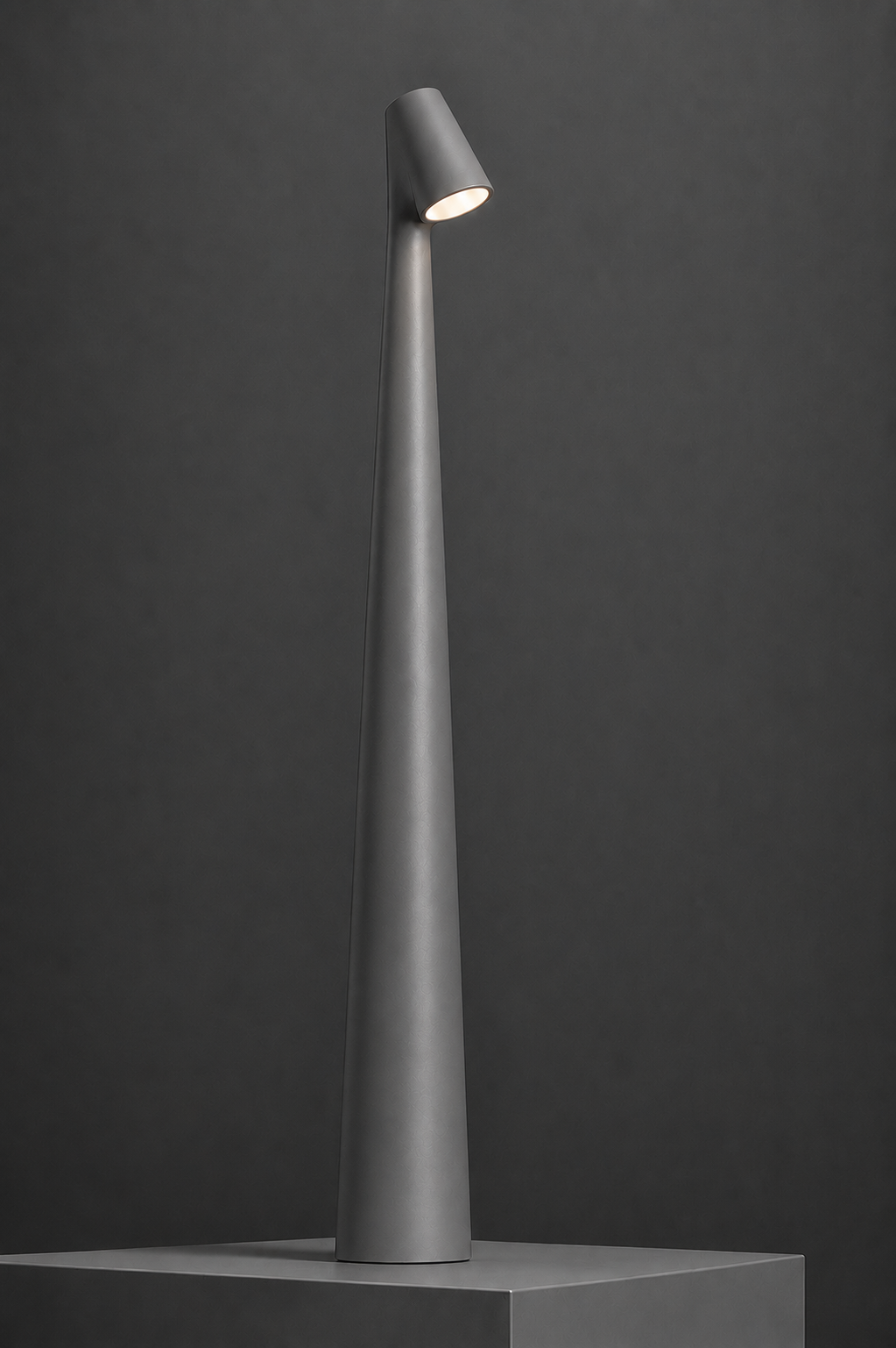 Luminavista™ Portable Table Lamp